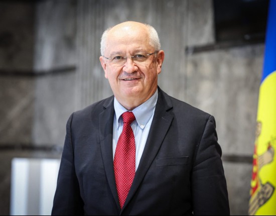 Premierul Alexandru Munteanu face prima sa vizită oficială în România. Agenda vizitei