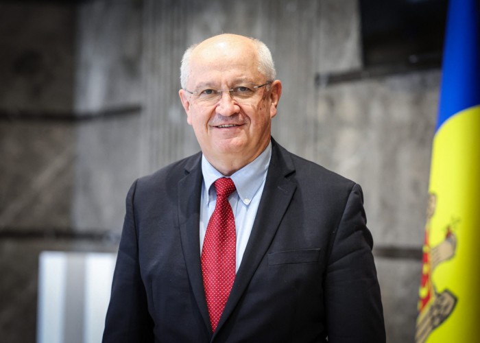 Premierul Alexandru Munteanu face prima sa vizită oficială în România. Agenda vizitei