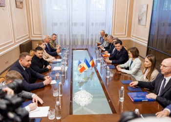 Reuniunea trilaterală România-R.Moldova-Ucraina. Maia Sandu, poziționare fermă, la Odesa: „Lupta Ucrainei este și lupta noastră” / „Să nu fim generația care a ezitat! Să fim generația care a stat ferm, a acționat cu curaj și a protejat pacea”