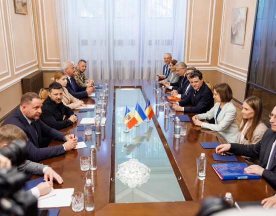 Reuniunea trilaterală România-R.Moldova-Ucraina. Maia Sandu, poziționare fermă, la Odesa: „Lupta Ucrainei este și lupta noastră” / „Să nu fim generația care a ezitat! Să fim generația care a stat ferm, a acționat cu curaj și a protejat pacea”