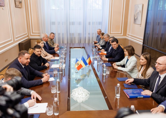 Reuniunea trilaterală România-R.Moldova-Ucraina. Maia Sandu, poziționare fermă, la Odesa: „Lupta Ucrainei este și lupta noastră” / „Să nu fim generația care a ezitat! Să fim generația care a stat ferm, a acționat cu curaj și a protejat pacea”