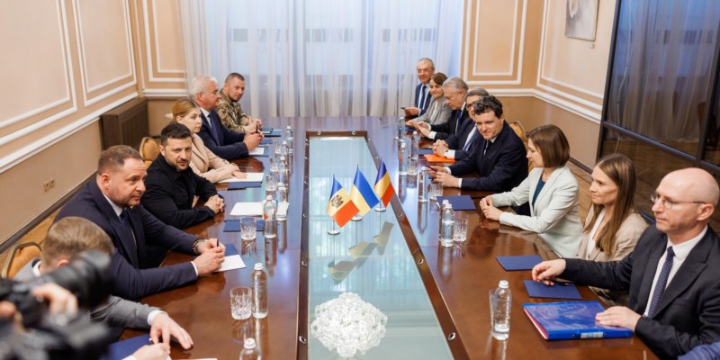Reuniunea trilaterală România-R.Moldova-Ucraina. Maia Sandu, poziționare fermă, la Odesa: „Lupta Ucrainei este și lupta noastră” / „Să nu fim generația care a ezitat! Să fim generația care a stat ferm, a acționat cu curaj și a protejat pacea”