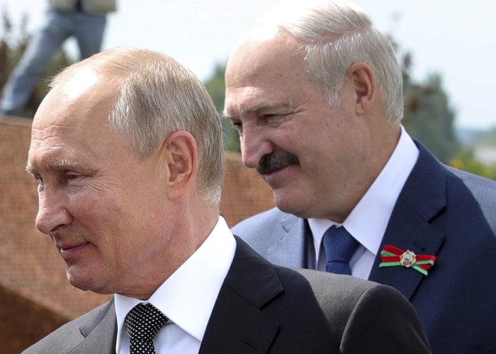 Kremlinul forțează Armenia să intre într-o așa-zisă ”uniune” cu Rusia și Belarus. Erevanul acuză, Moscova răspunde cu nesimțirea caracteristică