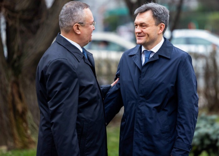 „Nu se pune problema schimbării statutului de neutralitate”. Premierul Recean, la București: „Rusia nu are resurse suficiente, e clar că nu poate ajunge militar în R. Moldova”. Ce spun ucrainenii