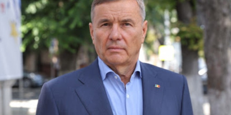 Percheziții la ex-ministrul Apărării, Valeriu Pleșca. Ar fi implicat în finanțarea ilegală a partidelor din partea grupării „ȘOR”