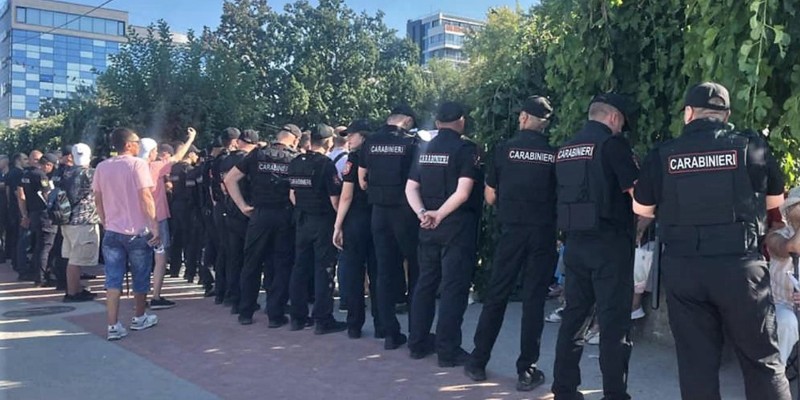 Peste 20 de persoane din gruparea infracțională ȘOR au fost duse la inspectoratele de poliție după ce au fost recrutate pentru participarea la acțiunile anti-guvernamentale cu prilejul evenimentelor dedicatei Zilei Independenței