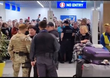 Susținătorii și acoliții infractorului Ilan Șor au făcut un scandal monstru, cu urlete și jigniri, pe Aeroportul Internațional din Chișinău, la întoarcerea de la Moscova / Autoritățile i-au evacuat cu forța