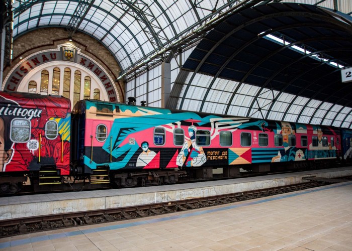 „Trenul Victoriei” Chișinău-Kiev a fost inclus în topul celor mai bune rute feroviare ale Europei de cea mai prestigioasă publicație de călătorii din lume