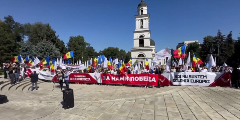 Moscova și acoliții turează motoarele în R.Moldova. La Chișinău și în Găgăuzia au avut loc „proteste” împotriva „integrării europene” și „asupririi ortodoxiei” rusești  / „Preoților, dacă sunteți pentru Biserica Ortodoxă Română: geamantanul, gara, București!”