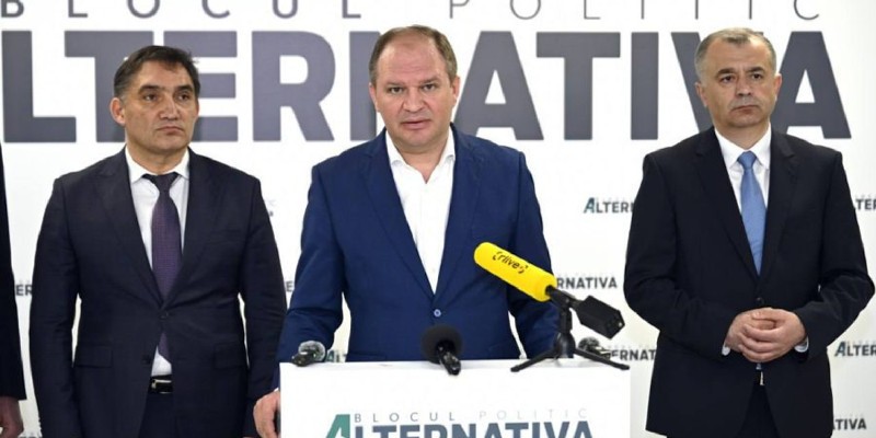 SURSE: Ivan Ceban și-a anunțat apropiații că Blocul ”Alternativa” va înceta să mai existe după alegeri / Lovit și izolat de interdicția intrării în România și în Schengen (pe motiv de FSB-ism), Ceban s-a dat la fund, aruncând greul campaniei pe umerii tandemului Stoianoglo-Chicu