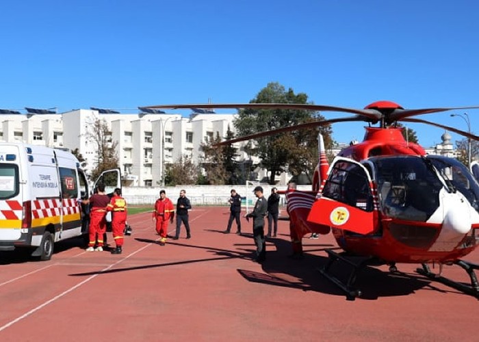 UNIREA înseamnă viață. O nouă intervenție SMURD în Basarabia noastră: un băiețel de 7 ani aflat în stare extrem de gravă a fost transportat de urgență la Iași, pentru tratament