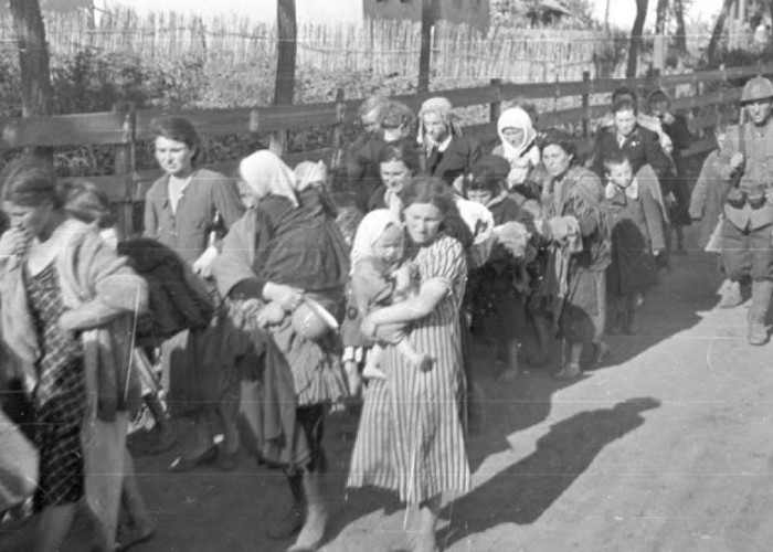 75 de ani de la al doilea și cel mai mare val de deportări staliniste din Basarabia / Zeci de mii de români au fost deposedați de pământuri, case și viață