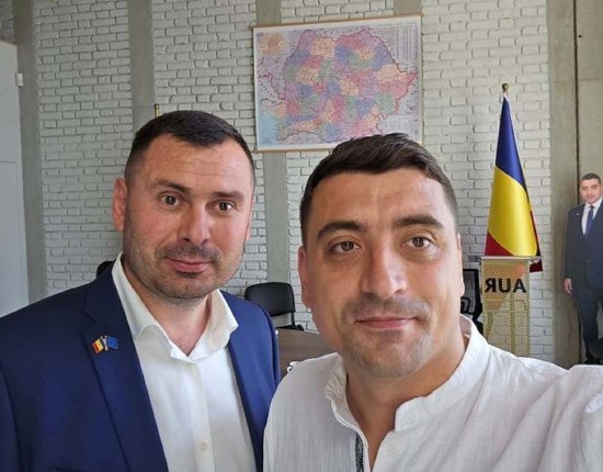 Partidul acolitului lui George Simion din R.Moldova ar putea fi sancționat cu anularea mandatelor obținute la parlamentarele din 28 septembrie. Partidul este acuzat oficial că a încălcat legea de mai multe ori în timpul campaniei