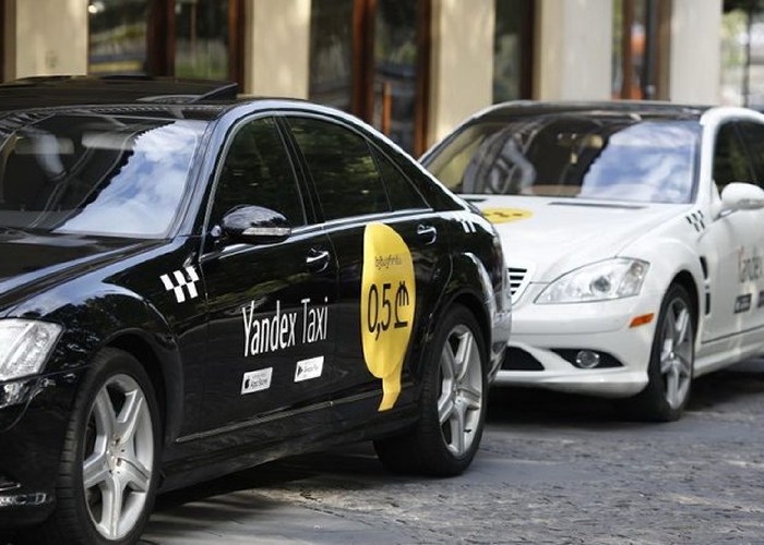 Georgia și R.Moldova anunță noi măsuri de securitate după dezvăluirile jurnaliștilor de la ”Meduza” privind stocarea datelor personale de către aplicațiile companiei rusești Yandex Taxi. Kremlinul a decis: FSB va avea oficial acces la toate aceste informații stocate în străinătate